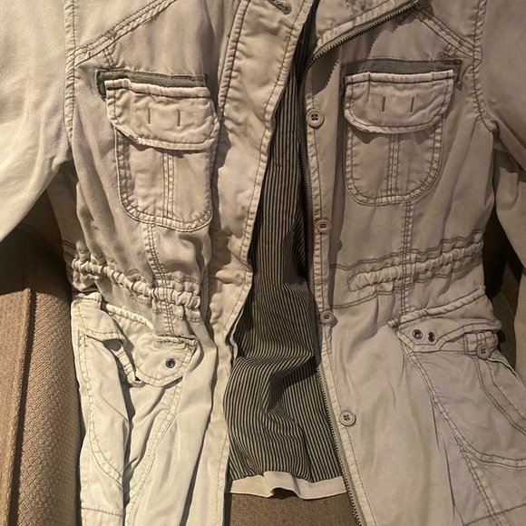 Jacket - Picture 5 of 8